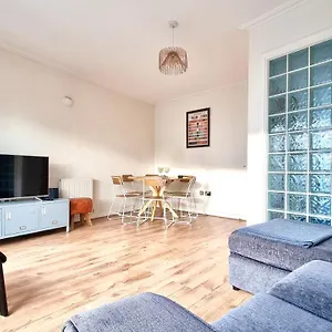 Holiday home The Townhouse By Switchback Stays