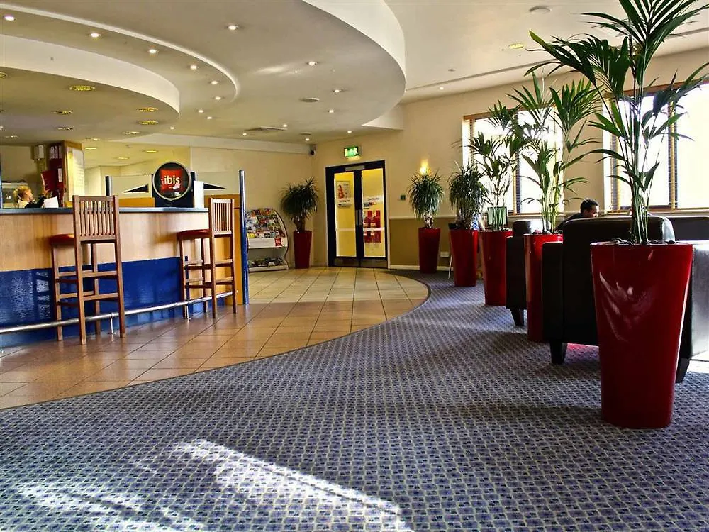 Ibis Cardiff Gate - International Business Park Hotel