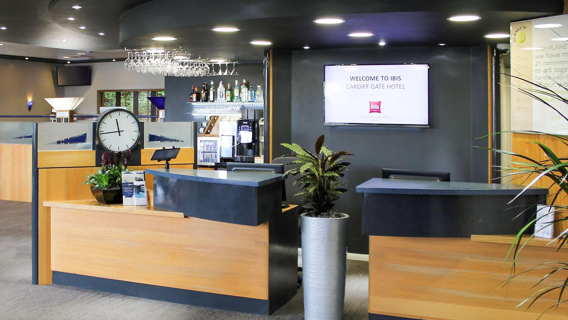 Ibis Cardiff Gate - International Business Park Hotel