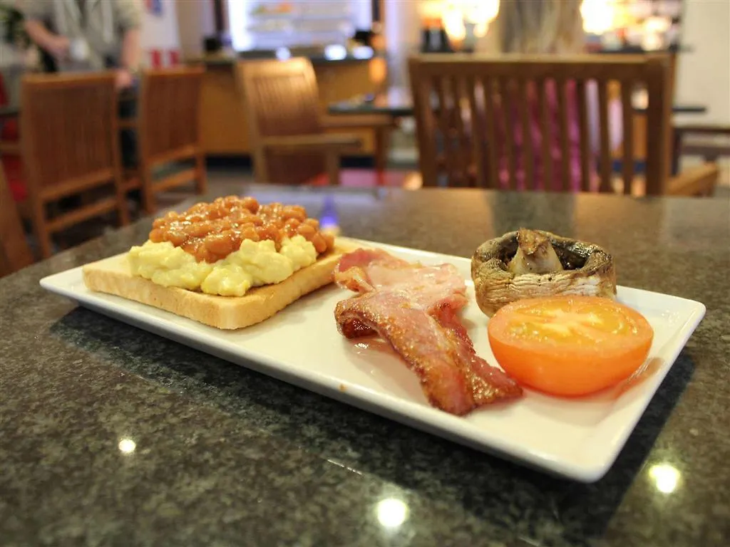 ***  Ibis Cardiff Gate - International Business Park Hotel United Kingdom