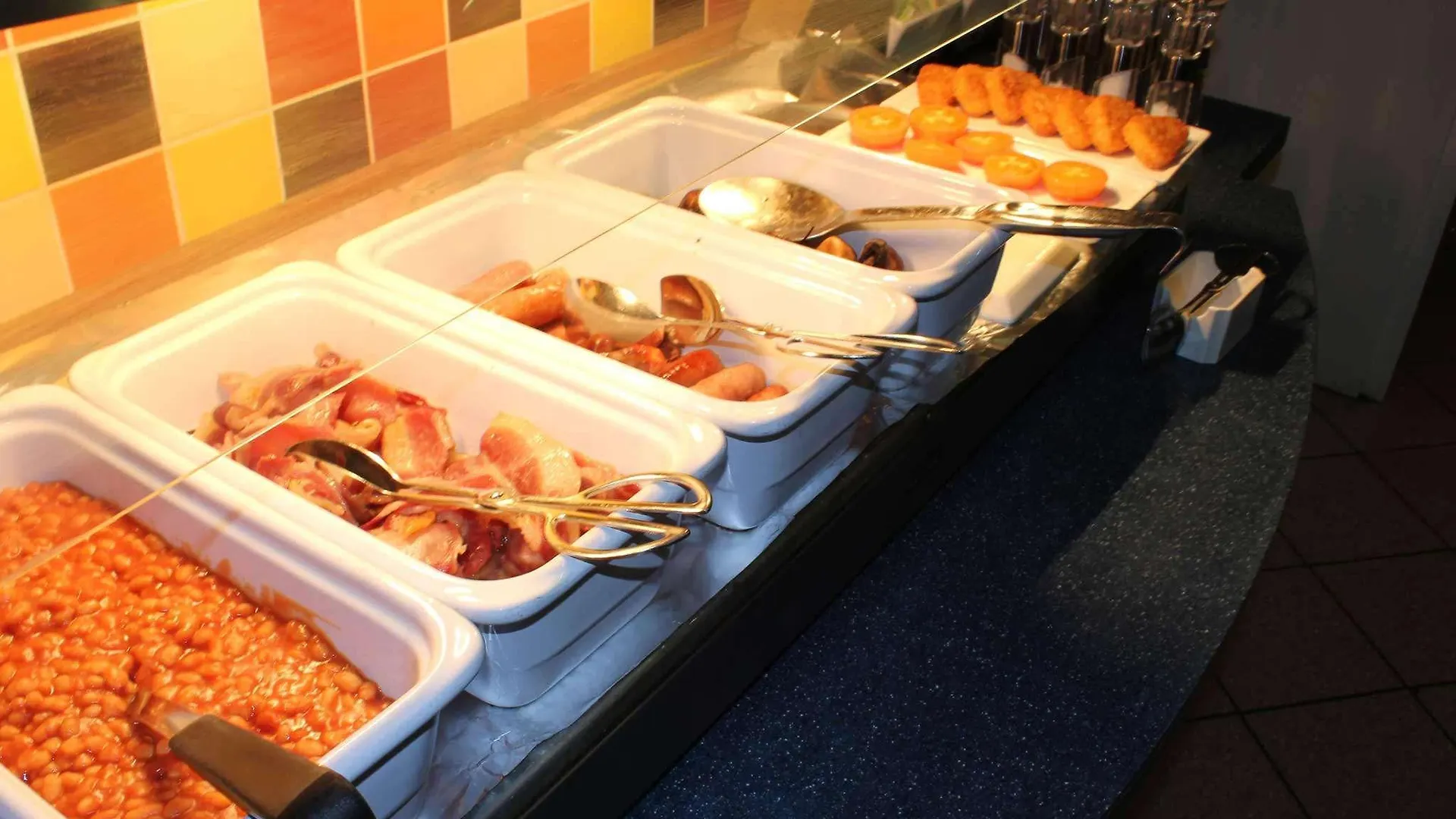 Ibis Cardiff Gate - International Business Park Hotel