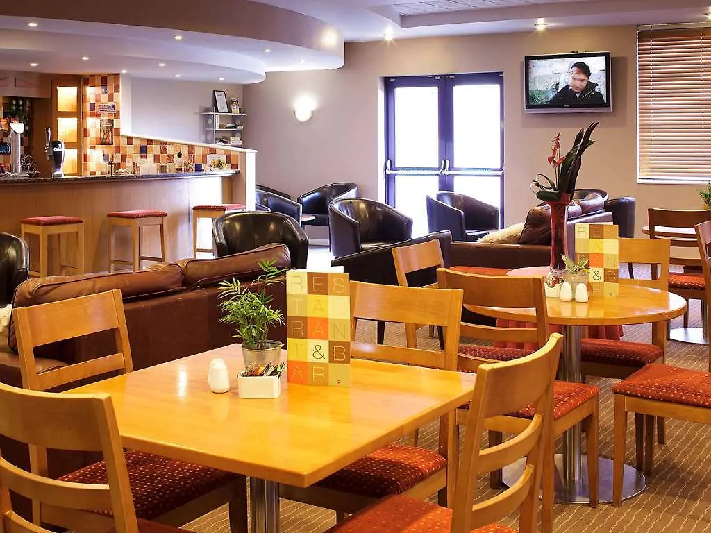 Ibis Cardiff Gate - International Business Park Hotel