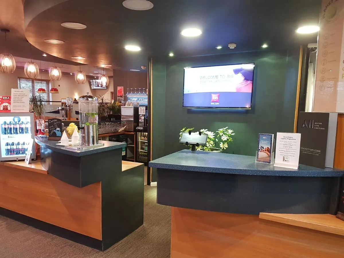 Ibis Cardiff Gate - International Business Park Hotel
