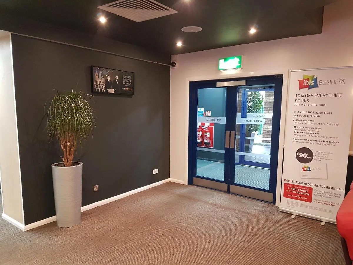 Ibis Cardiff Gate - International Business Park Hotel